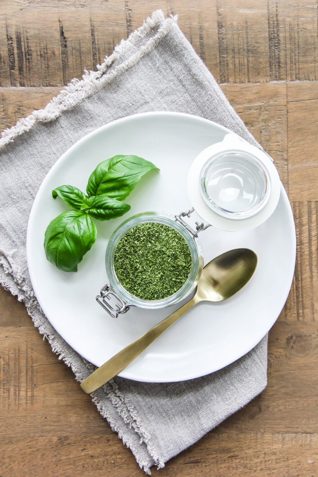 Basil Salt Recipe - A Pretty Life In The Suburbs